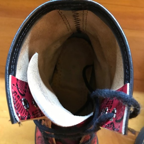 Dr Martens - Made in England – Red DM footprint & logo - 8 hole leather boots - Picture 7 of 15